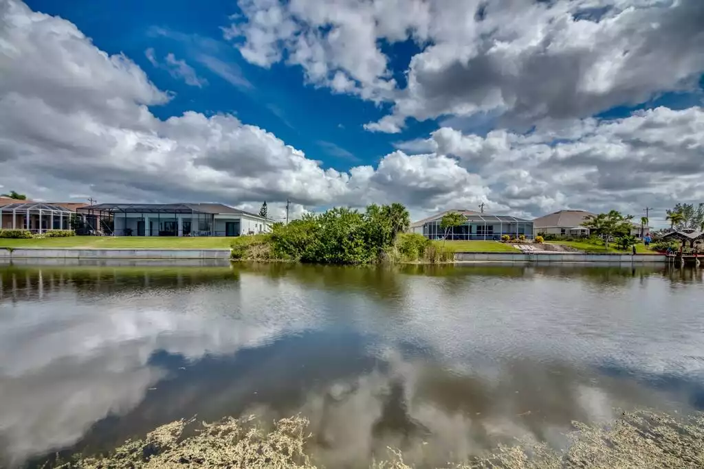 2020 Villa Mangifera. Relax at the saltwater pool - Cape Coral