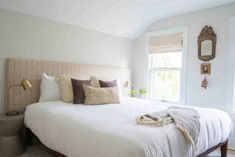 Enjoy a restful night sleep in this second bedroom with king size, memory foam mattress.