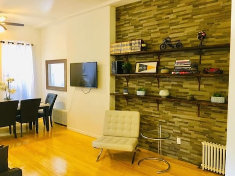 BROOKLYN APT, CLOSE TO MANHATTAN