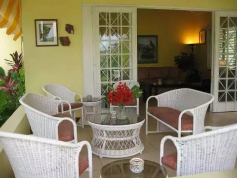 Coral Cove Cottages