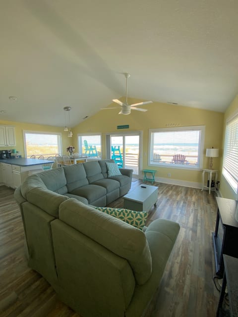 Panoramic ocean and beach views from the moment you walk in the door!