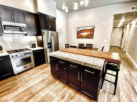 Beautiful Brand NEW luxury condo Sage Creek