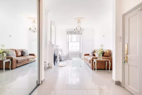 POSH LONDON VICTORIA/BELGRAVIA STUDIO