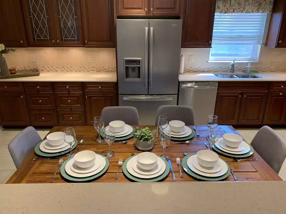 Utensils for the whole family. Just bring your food! Utensils for the whole family. Just bring your food! - Disney Area Boho Chic Villa - Kissimmee