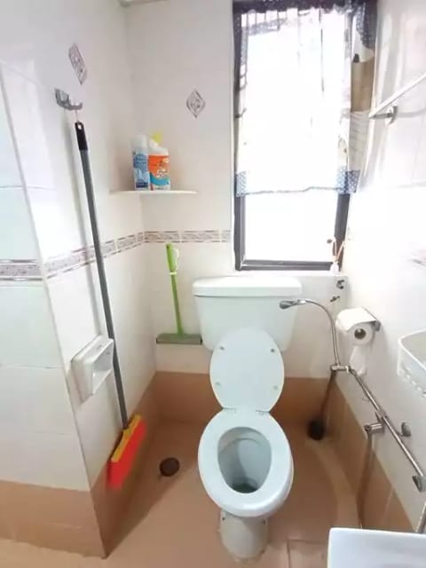 Sofa with 100 Mbps high Speed Wifi, Pool for 10rm