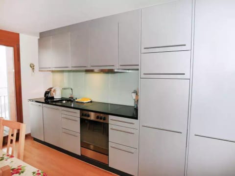 Eden Apt.D
