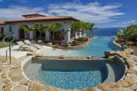 VillaRosa - Red Pond Estates