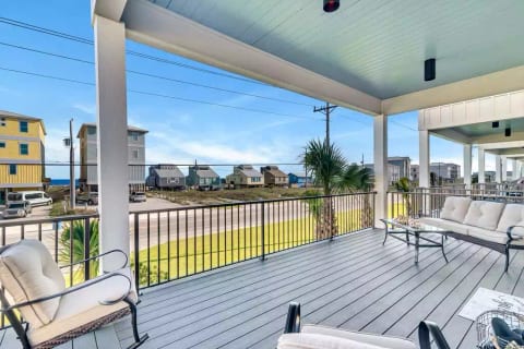 Sip your morning coffee, have a nightcap, or just a great conversation while enjoying the sound of the Gulf and listening to the breeze.