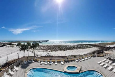 2ndFL OceanFrontFreeChairsUmbrellaHeatedPoolArcade