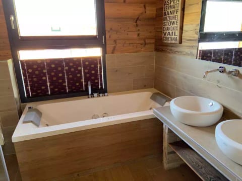 Premium #58 mit Sauna & Sprudelbad