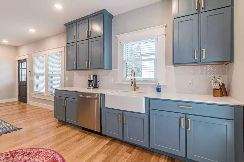 Stunning downtown Lavaca home by Convention Center
