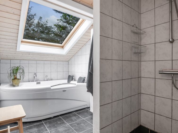 Bathroom / Wellness - Engelbertine - 300m to the inlet in The Liim Fiord - Struer