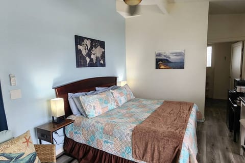 Hotel Room w/in beautiful Oceanfront Condo.