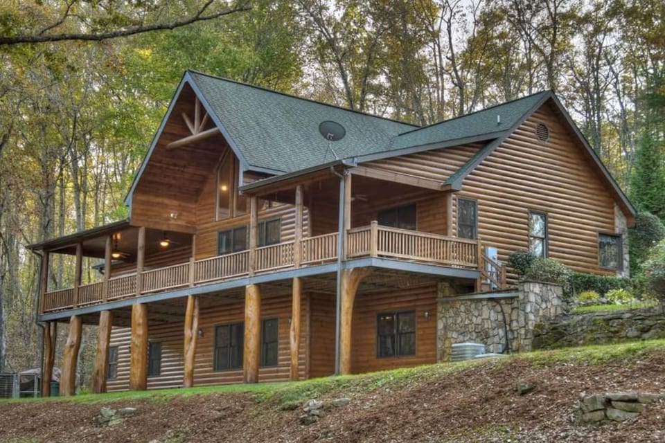 Silver Creek Lodge (Può ospitare 20): Grande Cabina con Piscina - Blue Ridge