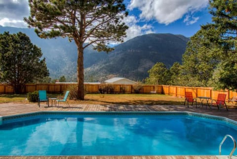 Cascade Chalet at Pikes Peak