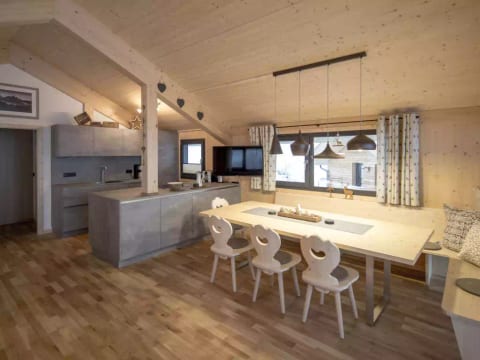 Superior # 02 Sauna&Sprudelwanne innen