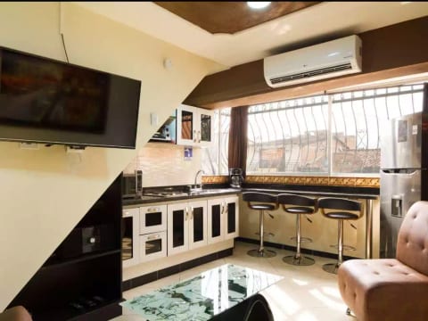 One bedroom Hot tub, AC, 2 flat screen security 13