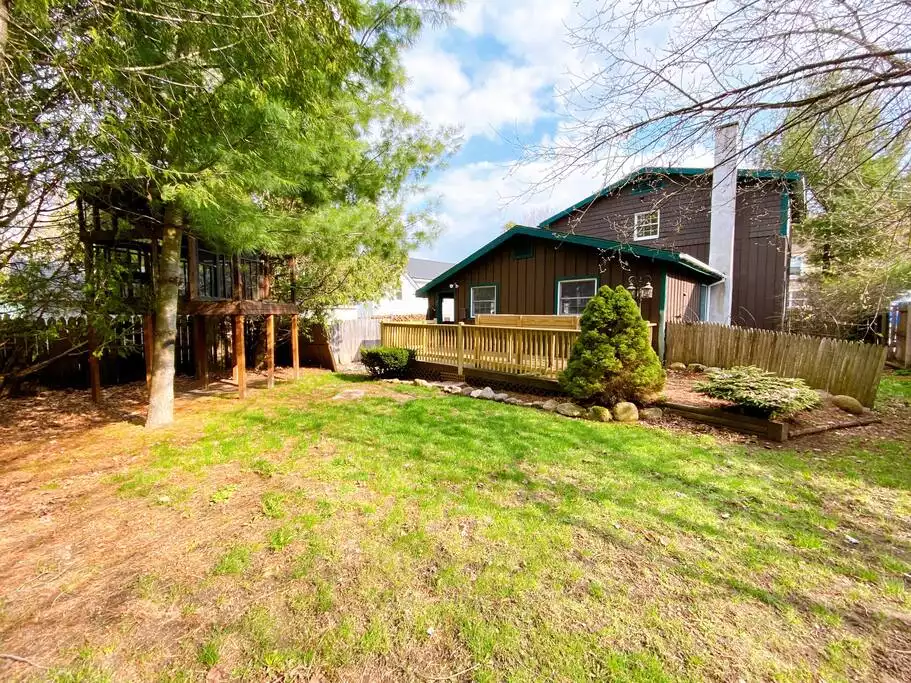 Ampersand House, right in Saranac Lake village - Saranac Lake