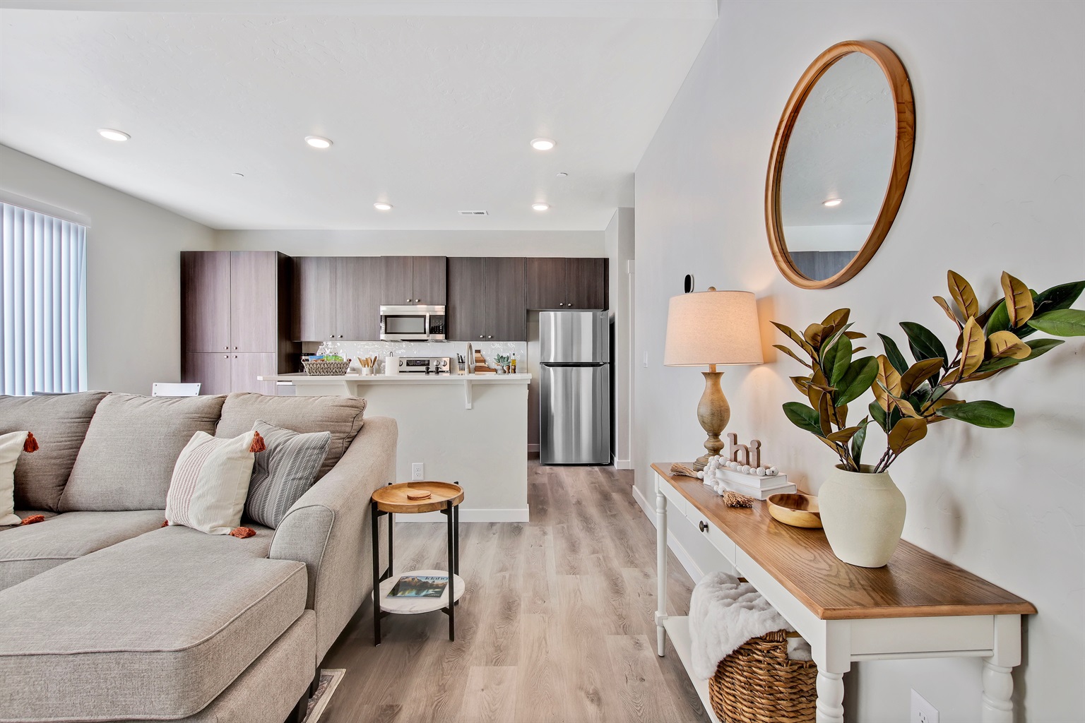 or-hounslow-way-or-sophisticated-3-bedroom-townhome-or-nampa-or/