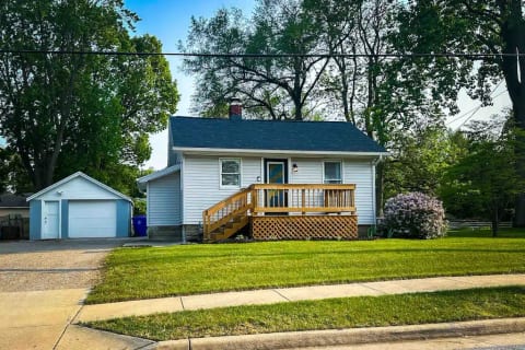 Cozy and Convenient 2BR in Prime Central Location