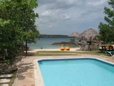 Coral Cove Cottages