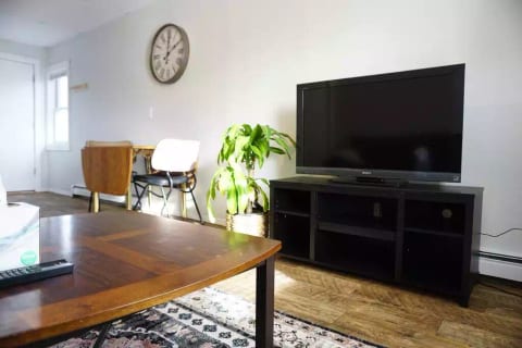 2 Bedroom Apartment near Downtown Huron