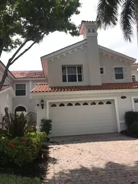 Cascada condo exterior