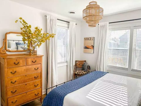 Front bedroom with king size memory foam bed.