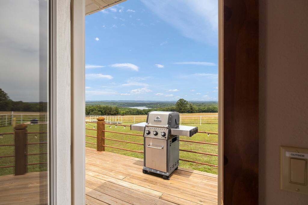 Expansive view from the deck stretches over 9 miles.

The gas grill is connected to our main propane supply - no need to refill bottles during your stay. - Horizon Hideaway: - Shell Knob