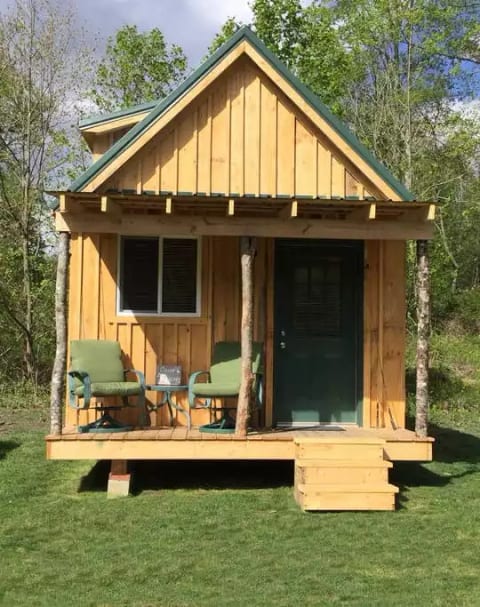 Pine Loft Cabin w/Mountain  Views