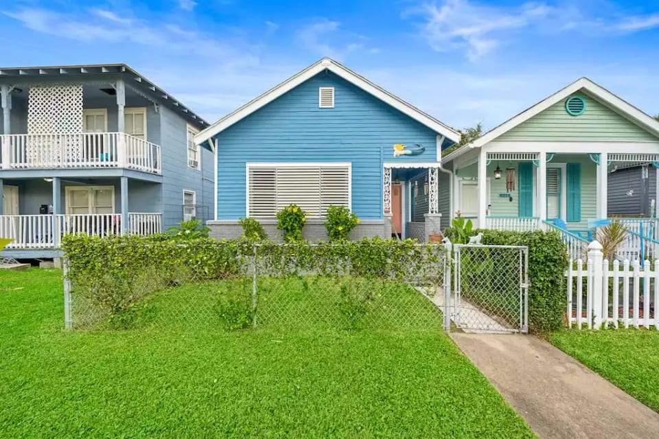 Cabin by the Sea **VACATION GETAWAY** - Galveston