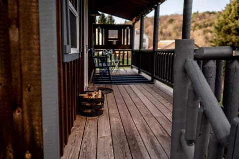 Coyote Run Cabin - A Tiny Off Grid Cabin