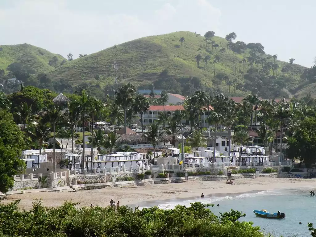 Built right along Cofresi Beach - Villa in Paradise - Puerto Plata