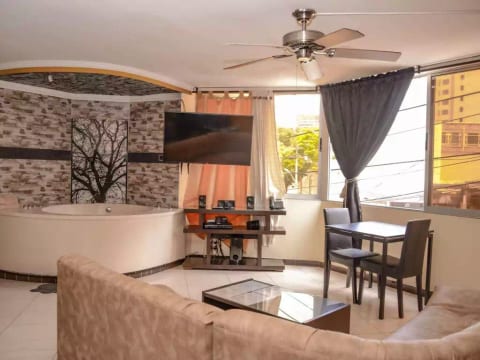 Two Bedroom Hot Tub Parc Poblado AC, Security