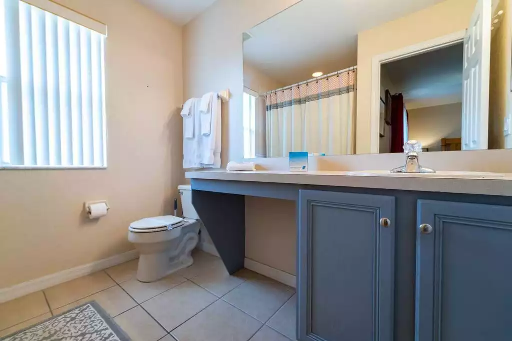 Master bath Master bath - Regal palms home, gated community ,pool (712CAL) - Davenport