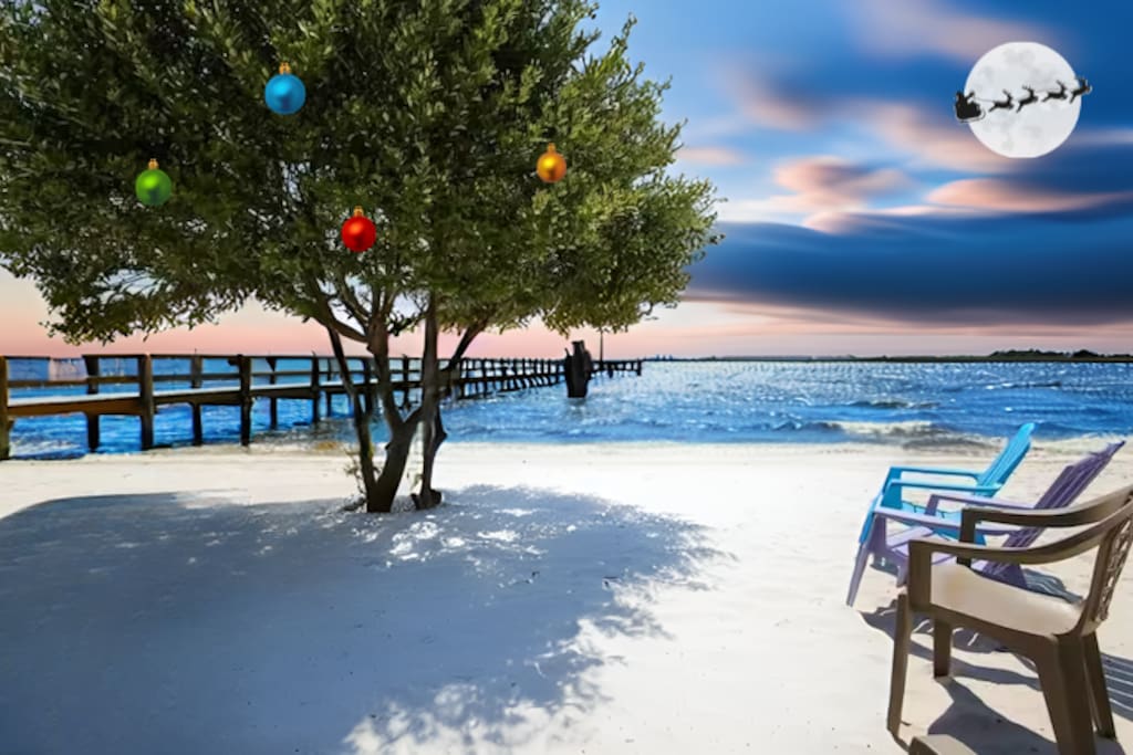 Private Beach, Fishing Dock & Heated Pool Paradise - Port Charlotte