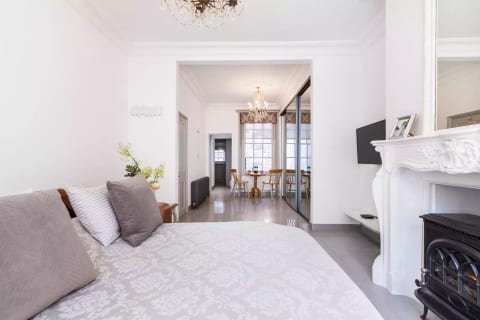 POSH LONDON VICTORIA/BELGRAVIA STUDIO