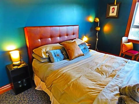 Spacious yet cosy. Perfect for travelling couples. "Michelle made us very welcome upon arrival and within minutes we felt right at home"