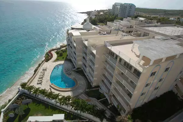 cielo-azurro-rainbow-beach-club/