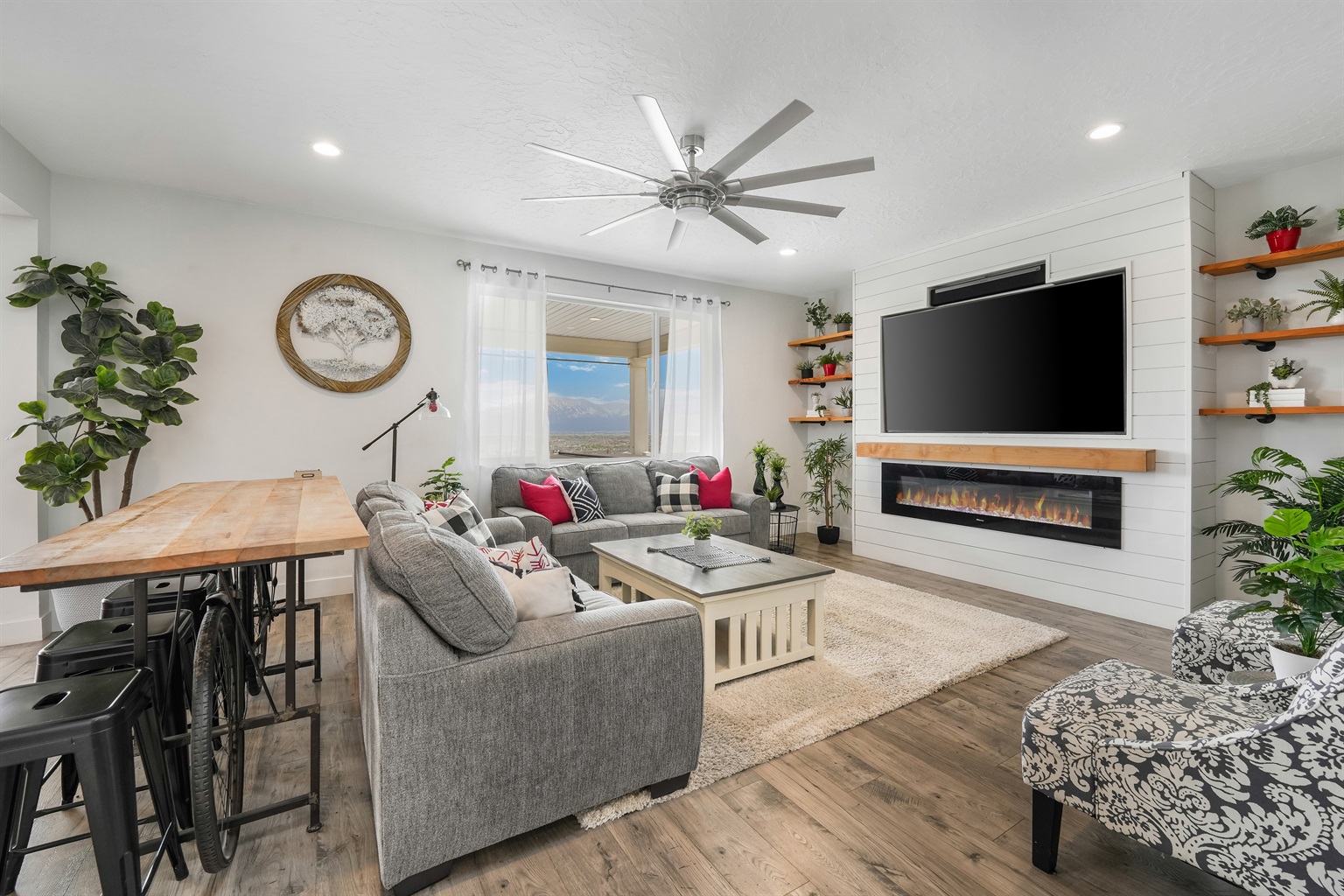 luxury-in-saratoga-springs-or-view-of-utah-lake-and-wasatch-mts/