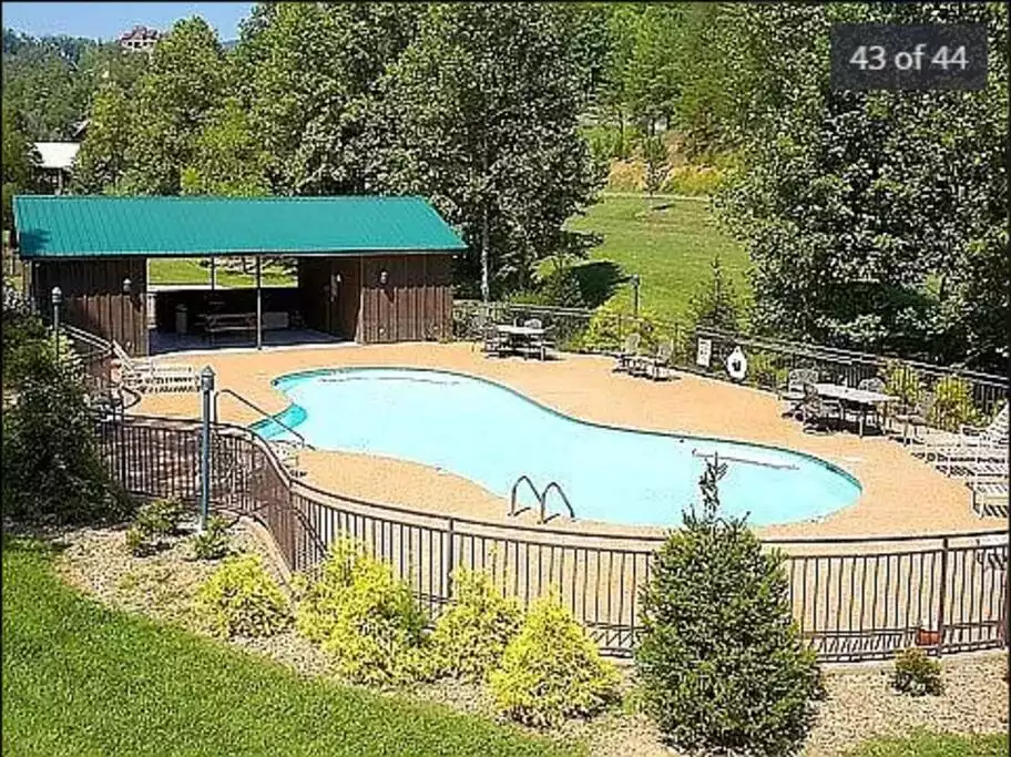 Cedar Falls Community Pool is free and open to guests from Memorial Day through Labor Day - Secluded, Panoramic VIEWS, Hot Tub, Game Room - Sevierville