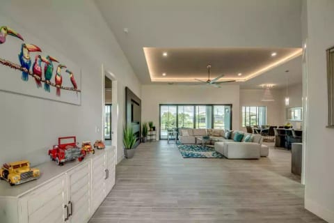 2020 Villa Mangifera. Relax at the saltwater pool