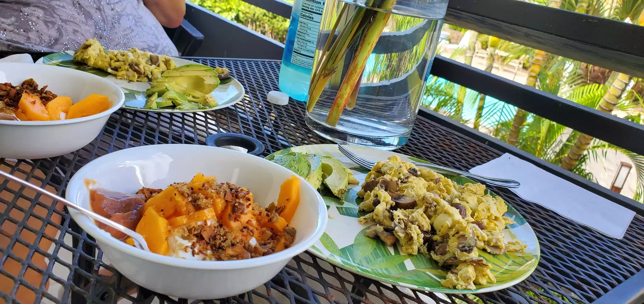 We love to have breakfast on the lanai. Try papaya with lime and yogurt or an omelet or local treats from a bakery.  - Relaxing & Well Appointed Kona HI Getaway w/ AC - Kona