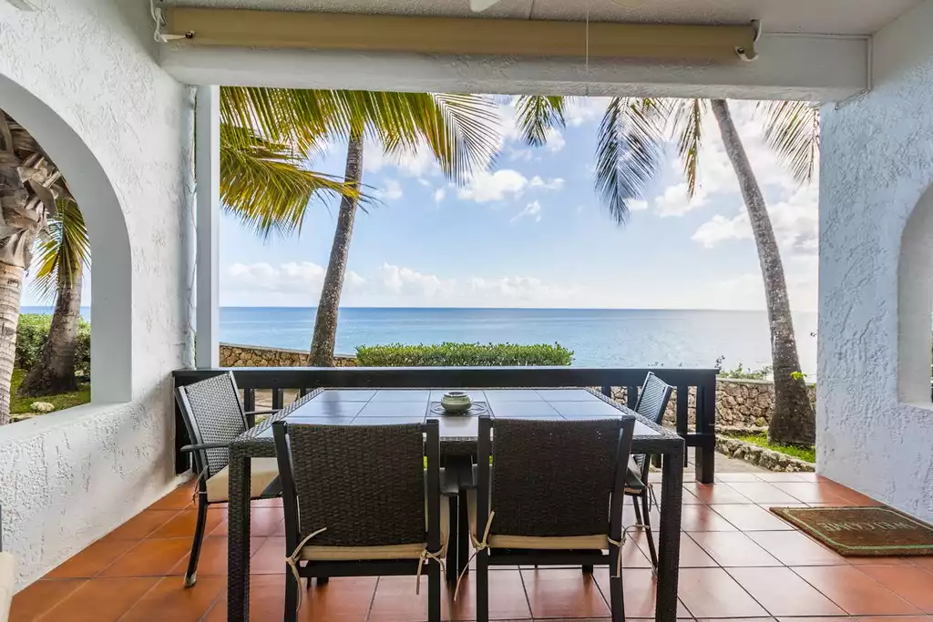 a-pefect-sunset-cupecoy-beach-club/