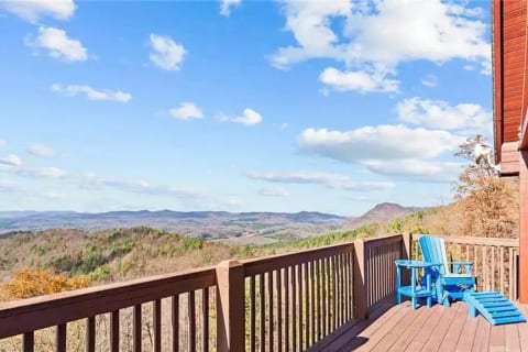 Luxury Mtn Retreat-Private Cabin w/ Stunning Views