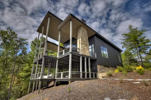 The Lodge at Bombshell Trail