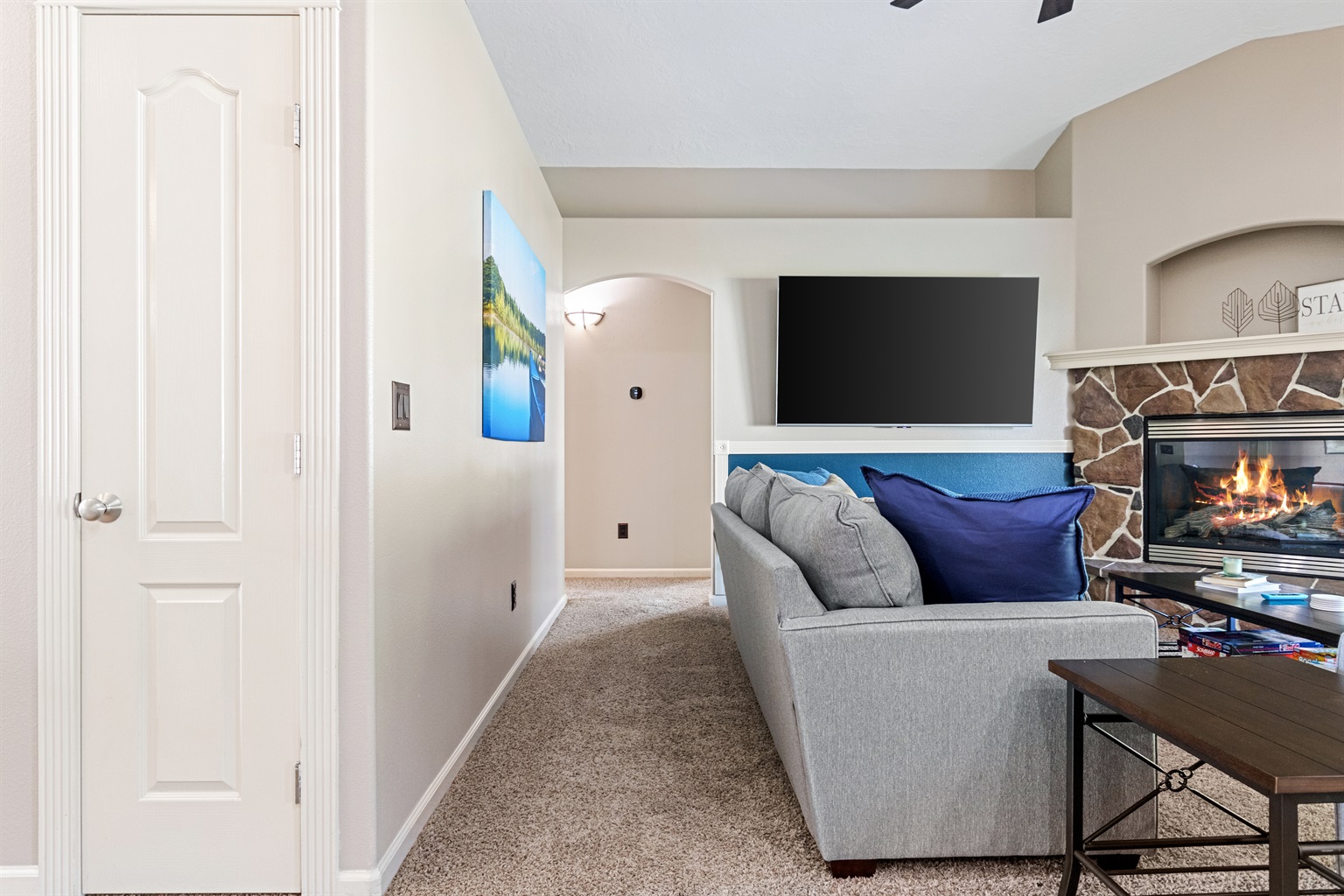 family-home-in-desirable-neighborhood-with-pool-access/