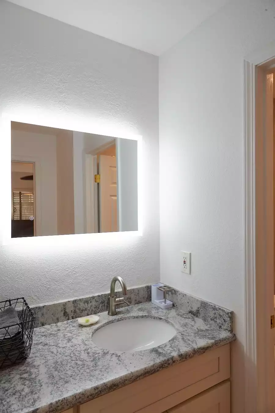 Vanity area. - South Kihei Guest Suite - Quiet Private Convenient - Kihei