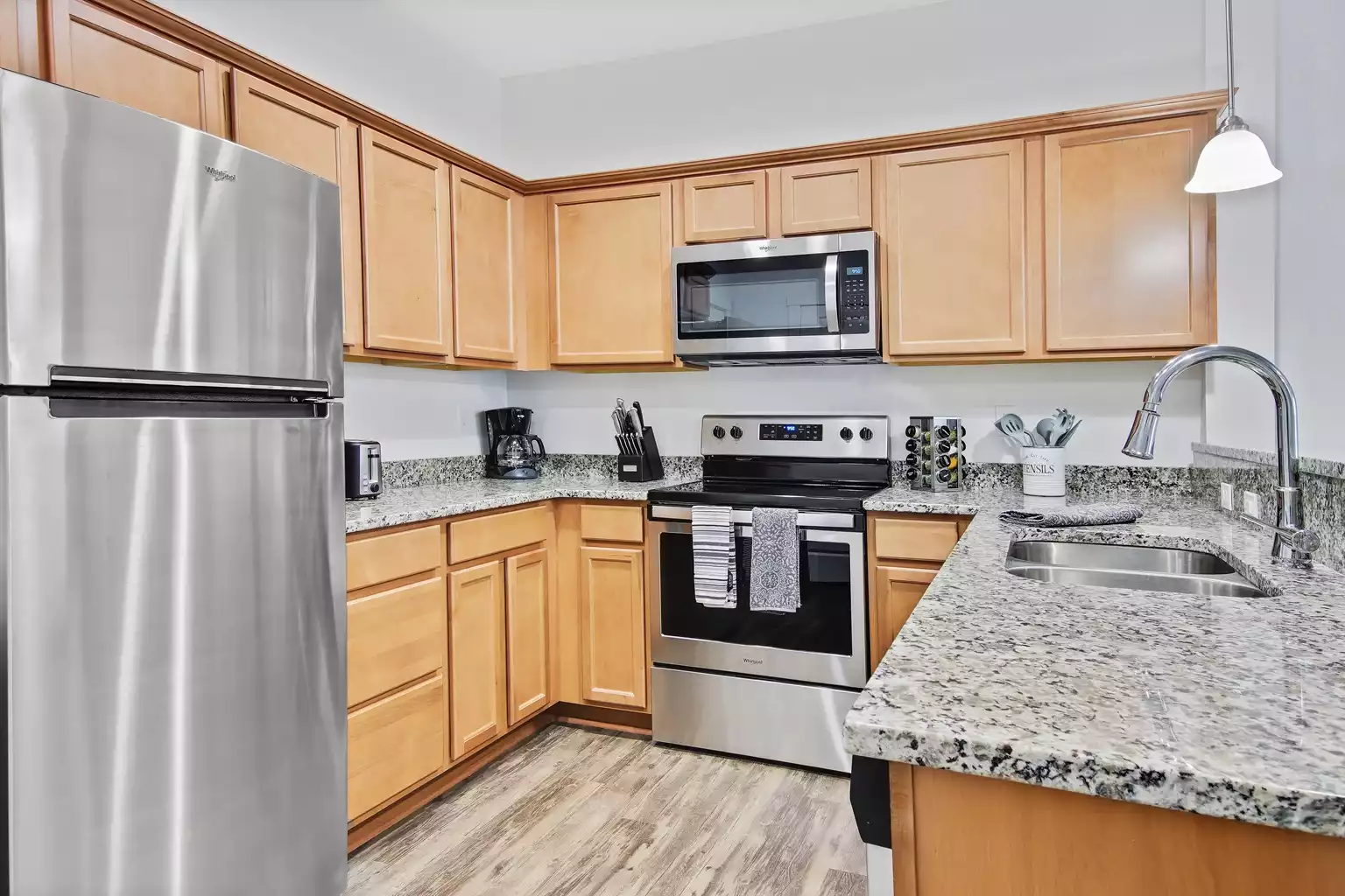 charming-centrally-located-boise-meridian-townhome/