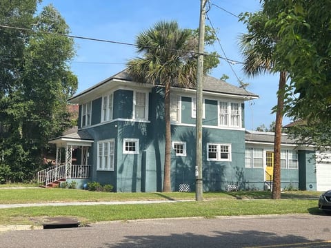 Lg 3 bdrm near chic downtown-TIAA stadium